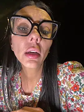 SofhiaTaylor online show from February 3, 2026, 2:53 am