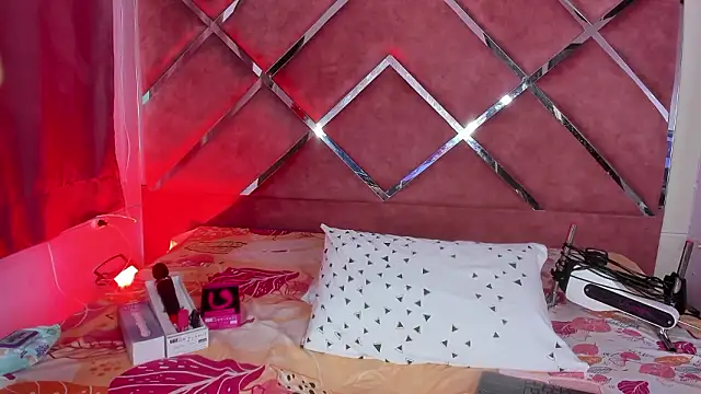 Snapshot of MeganDangelo chatting on February 6, 2026, 9:07 pm MeganDangelo online show from February 6, 2026, 9:07 pm