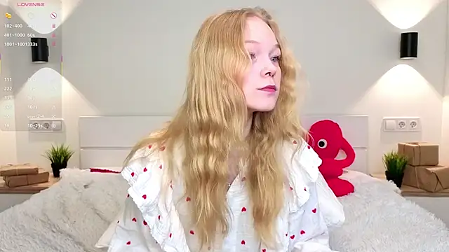 GhisllaineWestler online show from February 17, 2026, 5:15 am