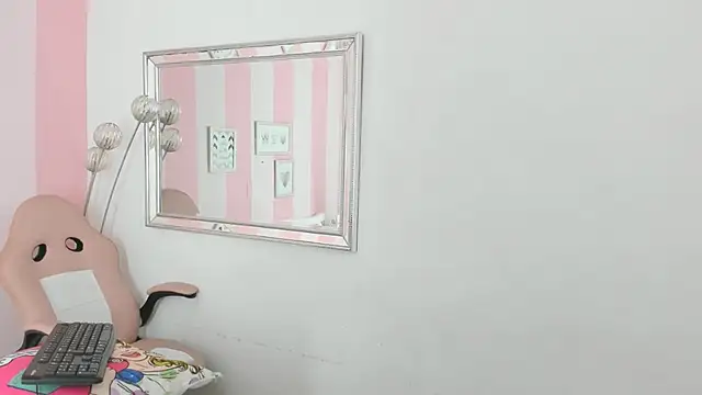 Amaia Monroe online show from February 10, 2026, 4:16 am