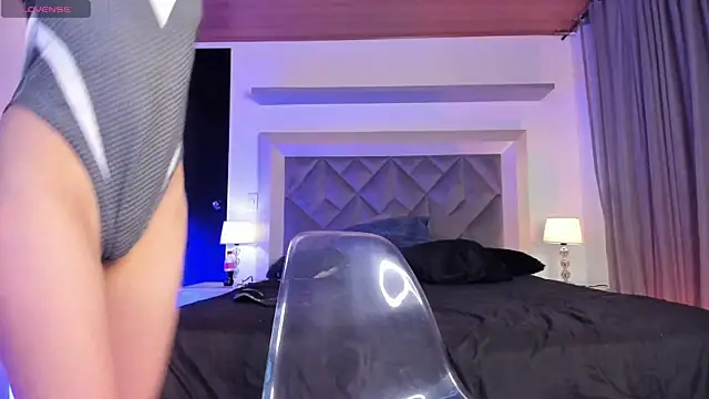 Snapshot of Brenda_Tina chatting on December 17, 2025, 8:04 pm Brenda Tina online show from December 17, 2025, 8:04 pm