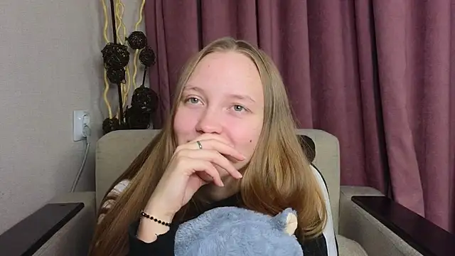 BibiStapler online show from December 21, 2025, 7:10 pm