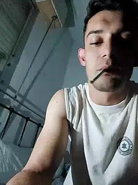 OnlyOneMen online show from December 3, 2025, 12:07 am