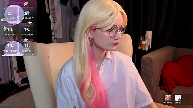 Snapshot of Kitty_smalltits chatting on January 7, 2026, 4:26 am Kitty smalltits online show from January 7, 2026, 4:26 am