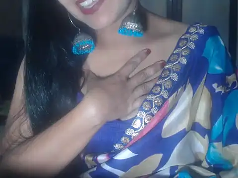 Hotronita123 online show from March 4, 2026, 5:08 pm