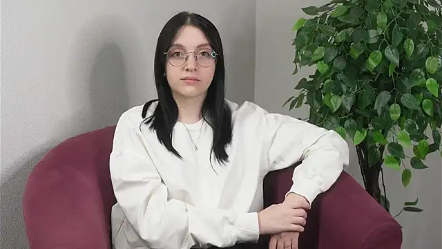 Snapshot of AmyDilox chatting on December 1, 2025, 5:45 am AmyDilox online show from December 1, 2025, 5:45 am