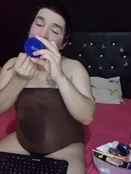 sissy-lover online show from February 3, 2026, 6:40 am