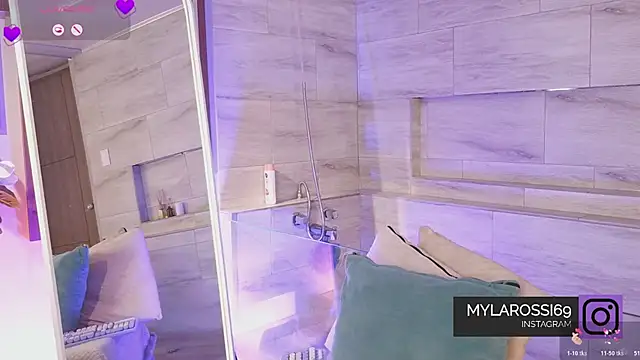 Snapshot of Mylarossi chatting on May 4, 2026, 5:31 pm Mylarossi online show from May 4, 2026, 5:31 pm