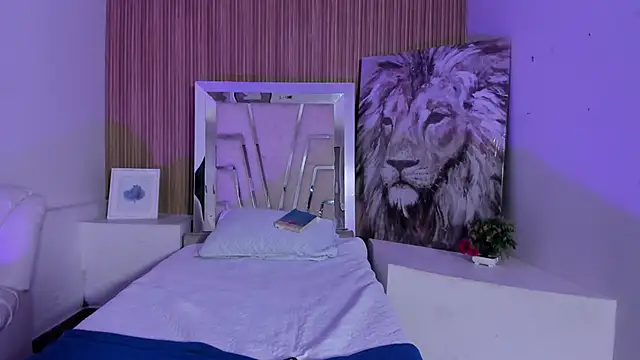 Cherrybombs  online show from April 11, 2026, 8:18 am