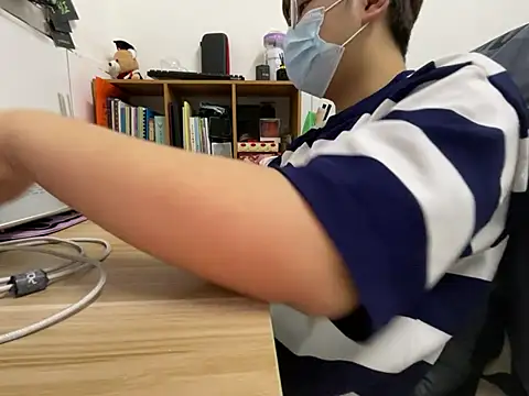 Snapshot of hiiiizzzz chatting on February 20, 2026, 10:27 am hiiiizzzz online show from February 20, 2026, 10:27 am