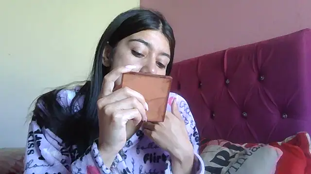 TaylorLove- online show from December 15, 2025, 12:53 pm