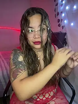 Snapshot of Lindalatina2001 chatting on January 17, 2026, 1:10 am Lindalatina2001 online show from January 17, 2026, 1:10 am