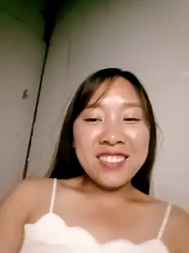 Minsssa20 online show from April 18, 2026, 4:44 pm