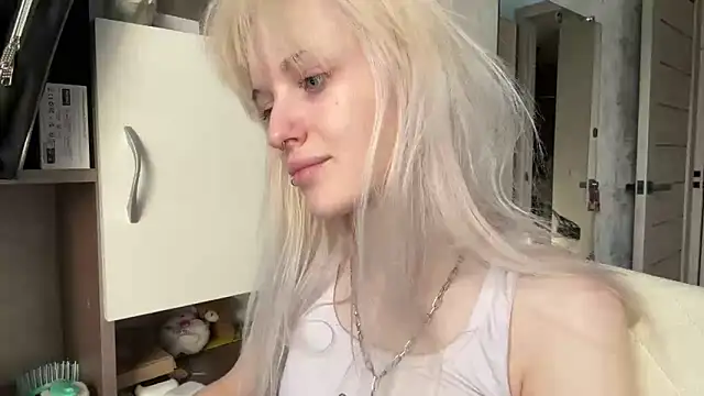 Snapshot of CelenFomes chatting on February 12, 2026, 6:08 am CelenFomes online show from February 12, 2026, 6:08 am