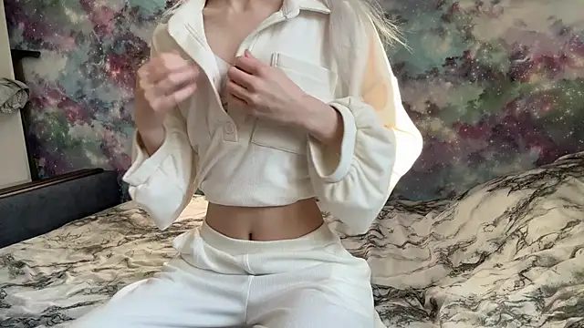 Snapshot of CelenFomes chatting on February 18, 2026, 5:47 am CelenFomes online show from February 18, 2026, 5:47 am