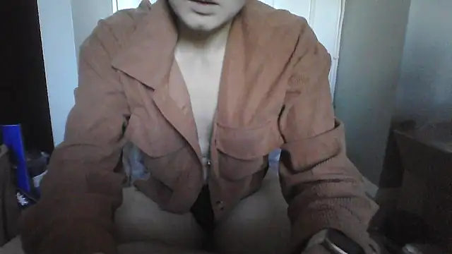 Amy01112 online show from December 15, 2025, 11:36 am