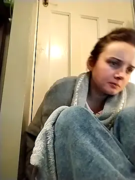 Amy01112 online show from February 6, 2026, 5:49 pm