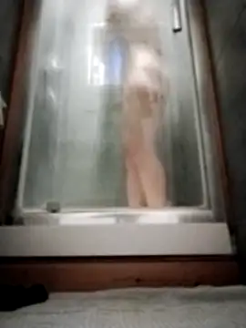 Amy01112 online show from February 18, 2026, 5:42 pm