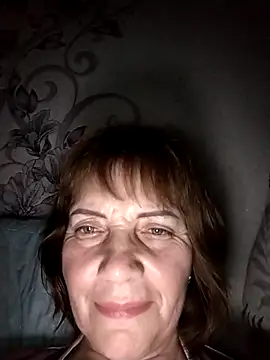 MichelleLove48 online show from February 5, 2026, 9:41 pm