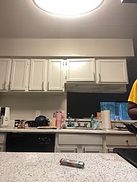 JaHavin- online show from April 17, 2026, 11:08 pm