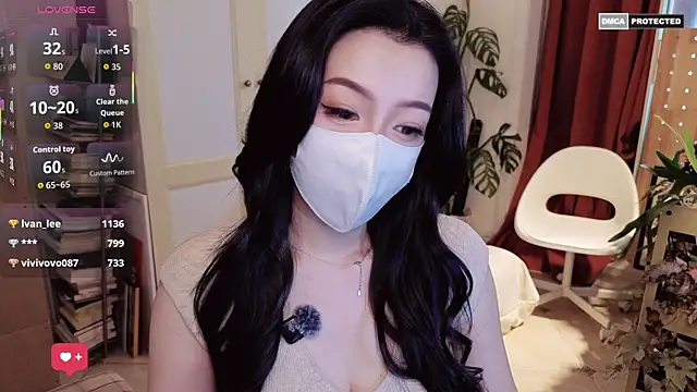 nayomi 34f online show from April 4, 2026, 6:44 am