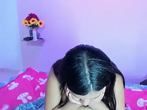 18teenssexy online show from February 12, 2026, 11:44 pm