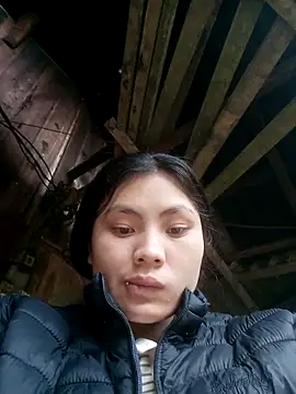 Hilary-123 online show from February 4, 2026, 5:13 am