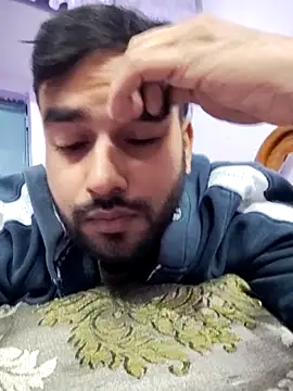 Snapshot of AlphaAura460 chatting on December 21, 2025, 10:33 am AlphaAura460 online show from December 21, 2025, 10:33 am