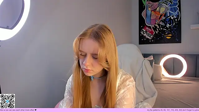 Snapshot of Victori_Fox chatting on May 4, 2026, 12:06 am Victori Fox online show from May 4, 2026, 12:06 am