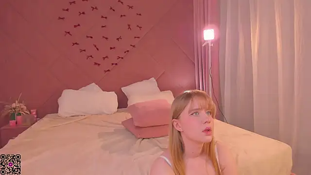 Snapshot of Victori_Fox chatting on June 4, 2026, 12:05 am Victori Fox online show from June 4, 2026, 12:05 am