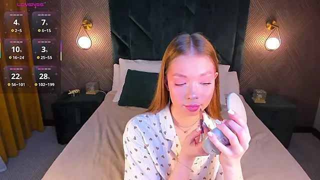 Snapshot of Tessa_Sunn chatting on January 12, 2026, 1:11 am Tessa Sunn online show from January 12, 2026, 1:11 am