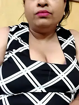 Snapshot of Sexey-Model21 chatting on April 21, 2026, 8:42 am Sexey-Model21 online show from April 21, 2026, 8:42 am