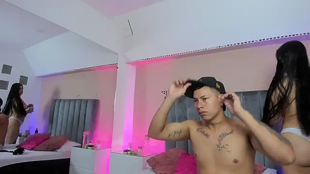 kaylaa sex online show from March 6, 2026, 1:18 pm