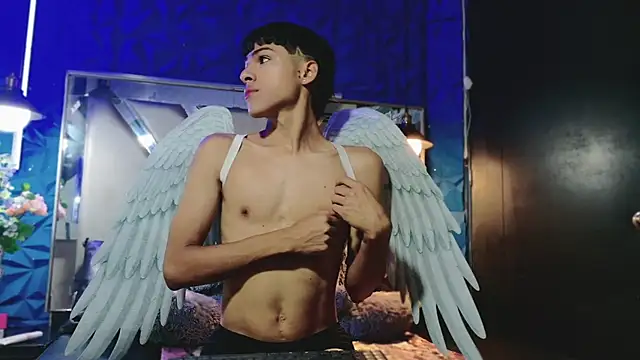 StormLuxX online show from December 14, 2025, 2:22 pm