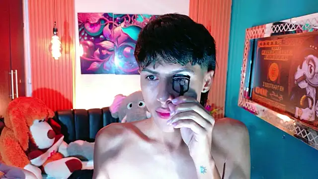Snapshot of StormLuxX chatting on May 2, 2026, 12:10 pm StormLuxX online show from May 2, 2026, 12:10 pm