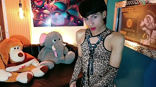 Snapshot of StormLuxX chatting on May 11, 2026, 12:11 pm StormLuxX online show from May 11, 2026, 12:11 pm