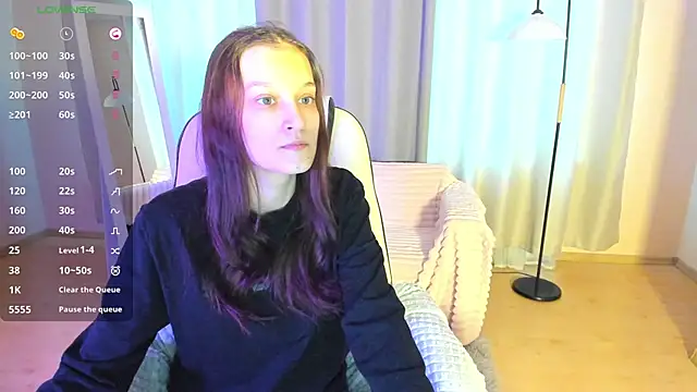 KrisDoeil online show from February 3, 2026, 2:53 am