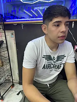 Johan stick online show from December 3, 2025, 4:27 pm