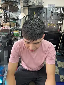 Johan stick online show from December 17, 2025, 4:02 pm