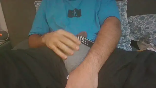 userre08 online show from December 21, 2025, 11:56 pm