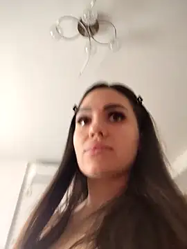 SiennaLuxexx online show from April 3, 2026, 2:04 pm