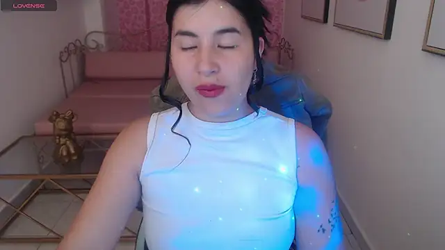 Nina harpper  online show from February 2, 2026, 12:37 pm