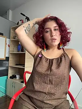 Snapshot of MissSavage_ chatting on May 25, 2026, 6:58 pm MissSavage online show from May 25, 2026, 6:58 pm