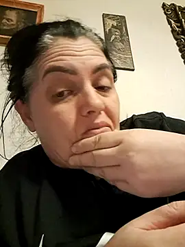 Snapshot of gini92 chatting on February 2, 2026, 7:01 pm gini92 online show from February 2, 2026, 7:01 pm