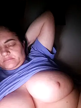 Snapshot of gini92 chatting on February 24, 2026, 12:19 am gini92 online show from February 24, 2026, 12:19 am