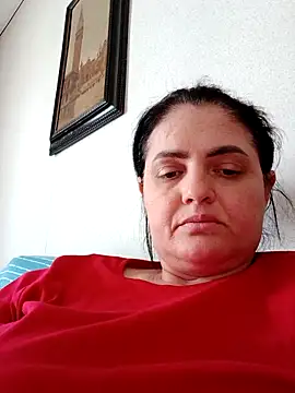 Snapshot of gini92 chatting on April 1, 2026, 2:25 pm gini92 online show from April 1, 2026, 2:25 pm