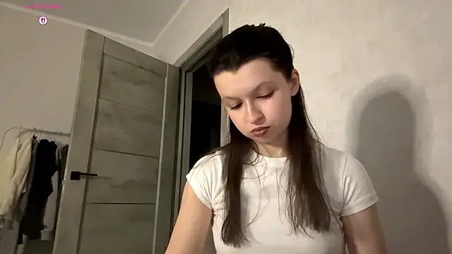 Snapshot of EllieBerrie chatting on February 24, 2026, 2:48 pm EllieBerrie online show from February 24, 2026, 2:48 pm