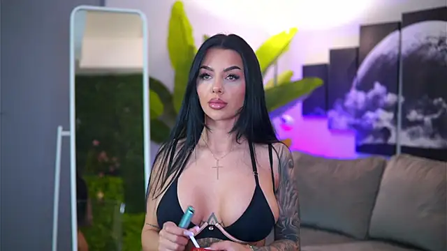 Snapshot of Ivy_Trix chatting on February 17, 2026, 7:09 pm Ivy Trix online show from February 17, 2026, 7:09 pm