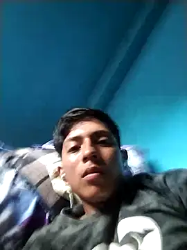 Snapshot of Manuelp0203 chatting on May 3, 2026, 4:57 pm Manuelp0203 online show from May 3, 2026, 4:57 pm