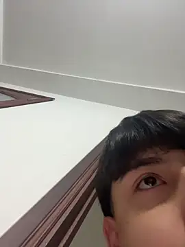 Lander Cruz online show from April 10, 2026, 4:23 pm